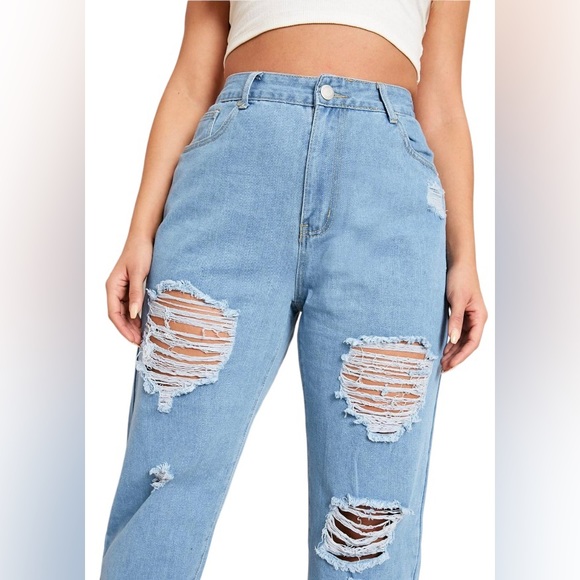 Distressed Ripped Mom Jeans - Picture 2 of 3
